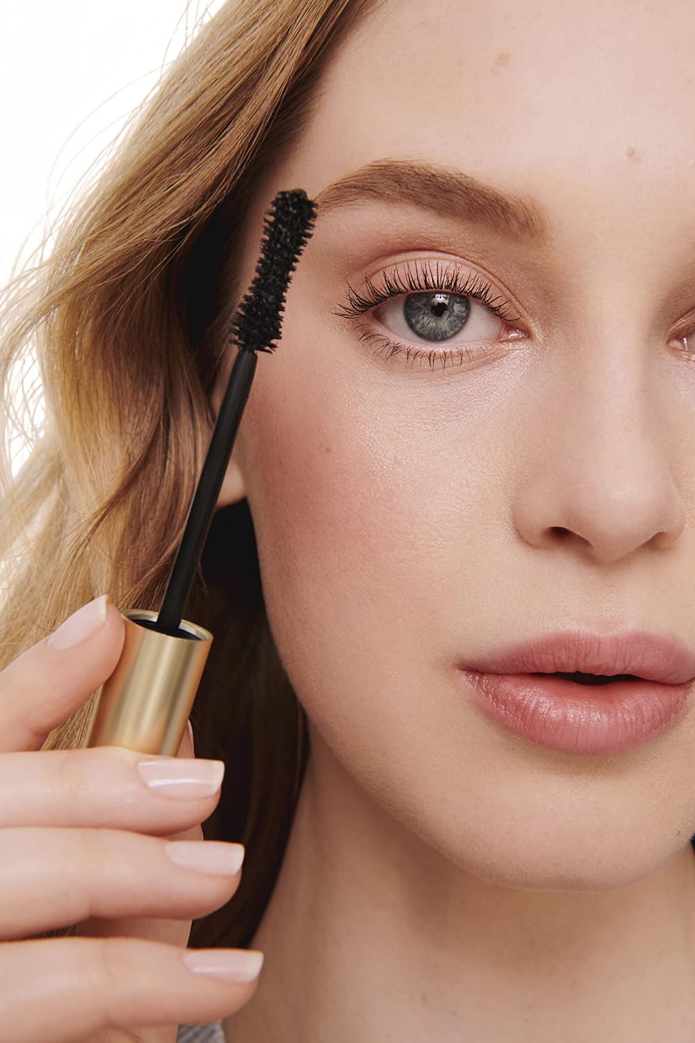 jane iredale Beyond Lash Volumizing Mascara | Naturally Derived Formula Lengthens and Lifts Lashes | Weightless Coverage | Non-Clumping | Black Ink | 1 Count (Pack of 1)